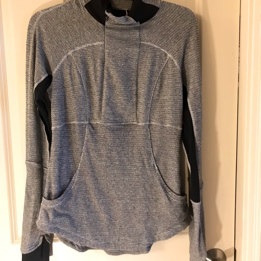 Lululemon Pullover size 8